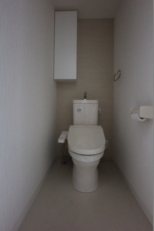 トイレ　※別号室の参考写真になります。