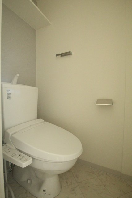 トイレ　別号室の写真です