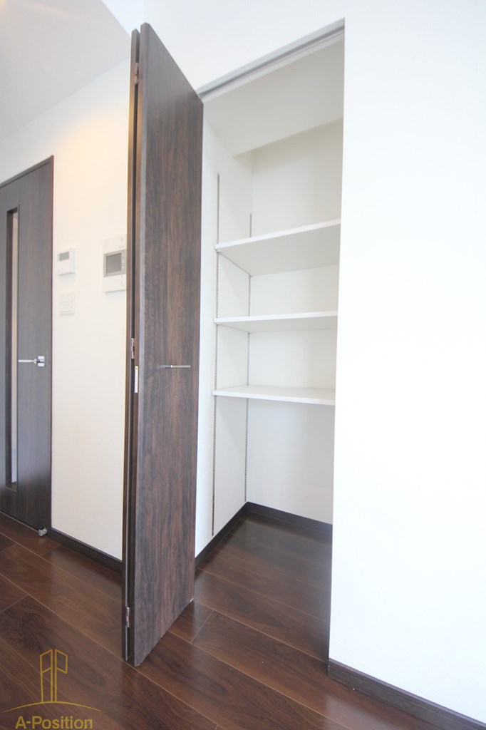 収納　プレジオ天神橋II