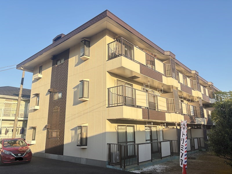 建物外観　敷地内駐車場あります