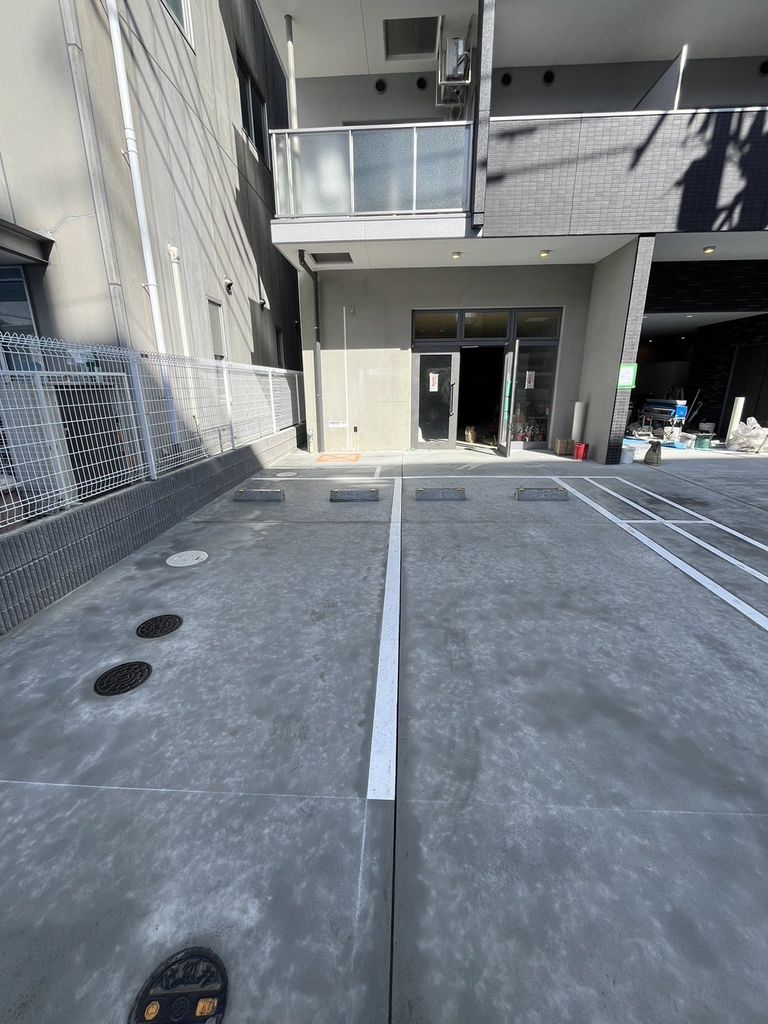 駐車場　駐車場