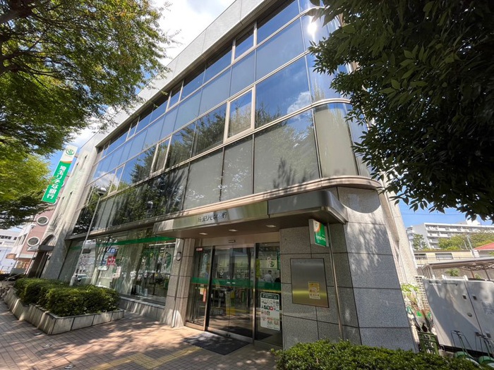 銀行　埼玉りそな銀行入間支店（銀行）まで80m