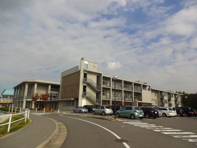 中学校　知多市立知多中学校（中学校）まで2780m