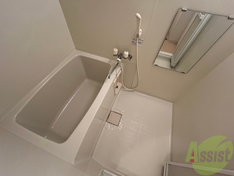 バス・シャワールーム　お風呂になります。一日の疲れを癒してくださいね。