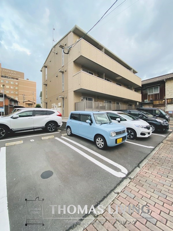 駐車場　平置き駐車場