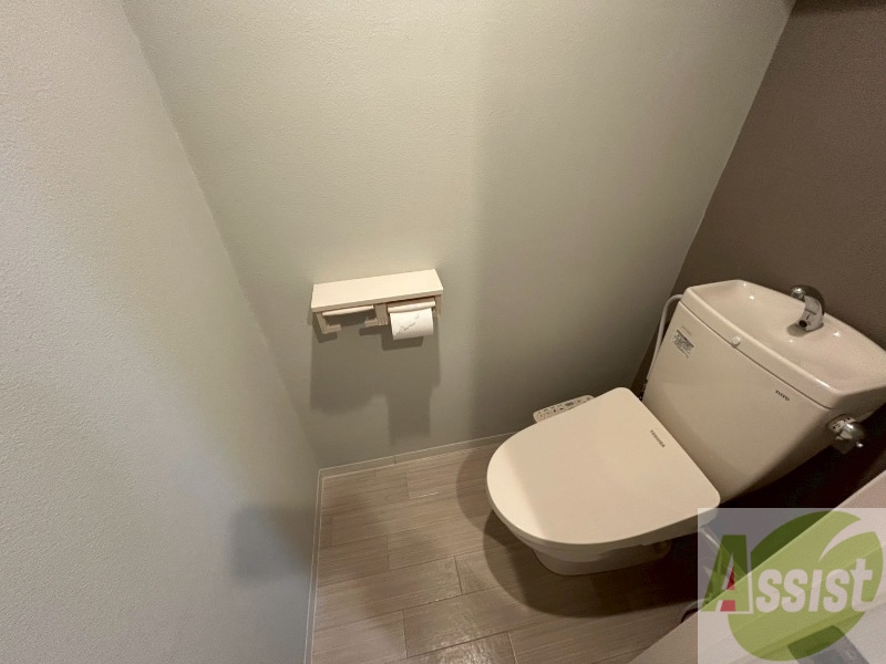 トイレ　ガス暖房です。札幌の冬もこれで乗り切りましょう！