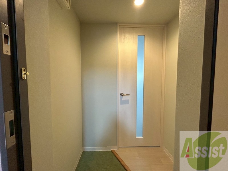 玄関　玄関です。白を基調としていて清潔感があります！