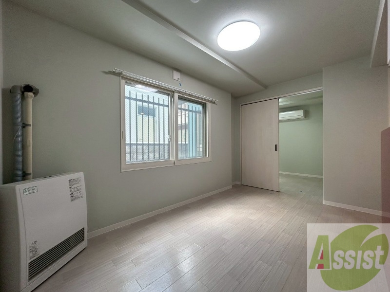 居室・リビング　広くてキレイなお部屋が広がっていて、充実した生活が送れそう。