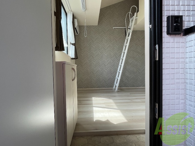 玄関　玄関から見た景色はこちらです。イメージできますか。