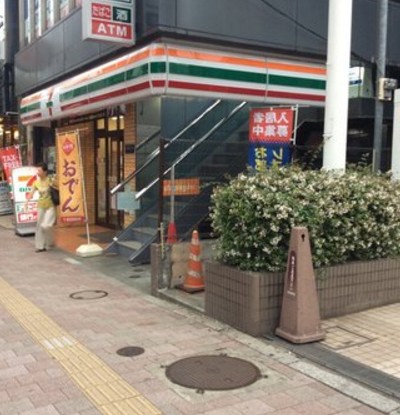 コンビニ　セブンイレブン高田馬場2丁目店（コンビニ）まで71m