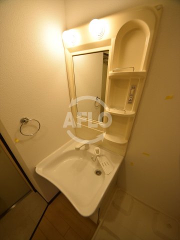 洗面設備　グランパシフィック鶴橋　洗面化粧台