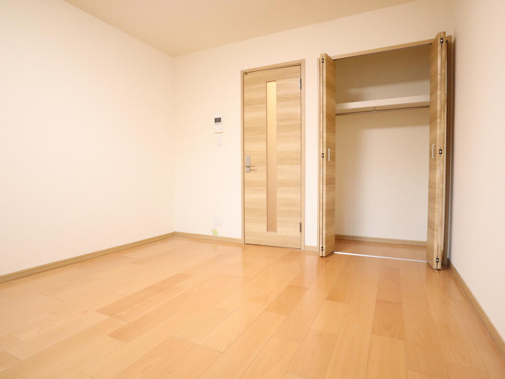 収納　洋室2とクローゼット