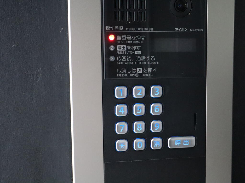 ロビー　オートロック