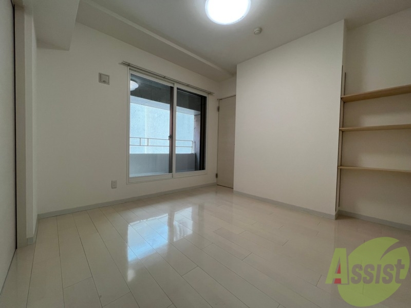 その他部屋・スペース　戸を閉めるとリビングと区切られた寝室にすることができますよ。