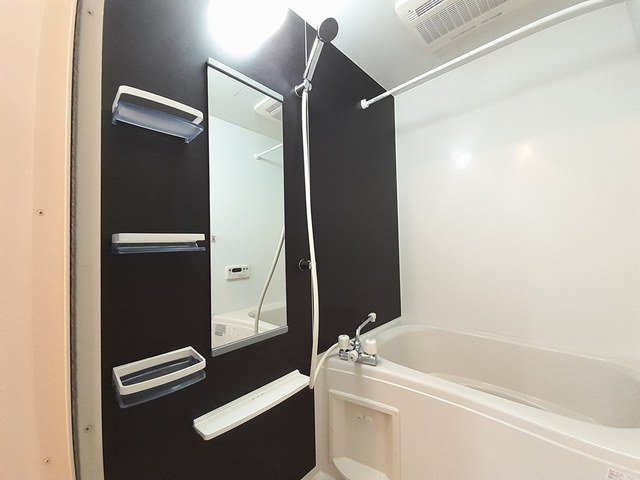 バス・シャワールーム　お風呂で日々の疲れを落としましょう