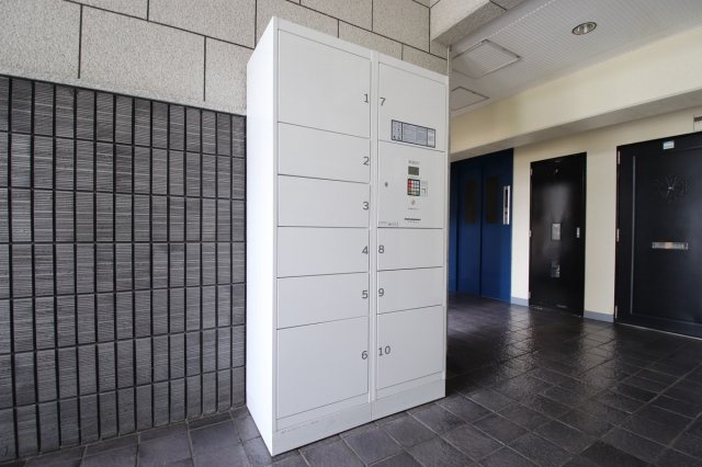 エントランス　便利な宅配BOX★