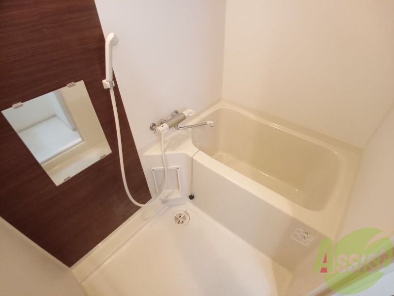 バス・シャワールーム　お風呂です。ゆっくりお風呂につかるのも体に良いですね～