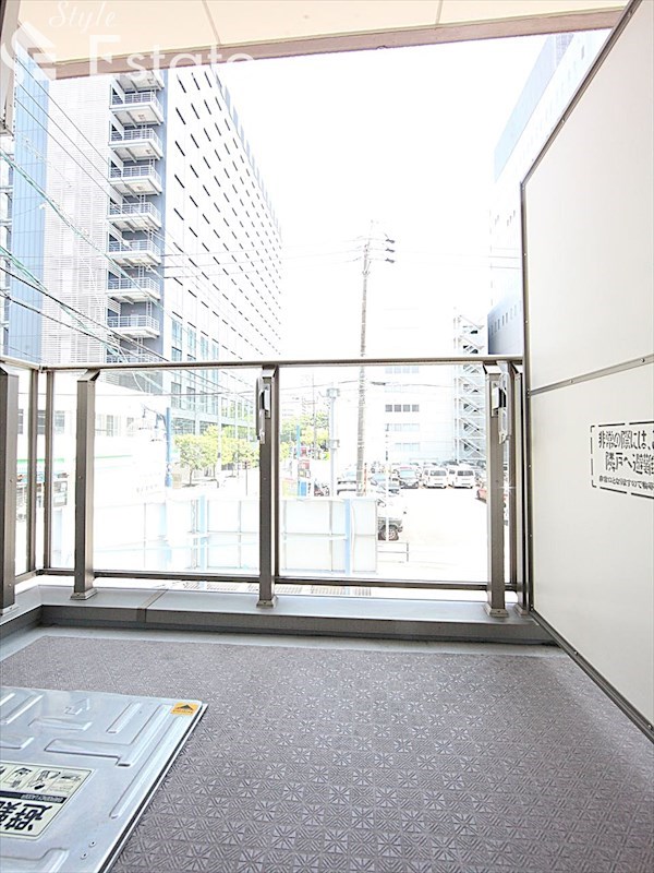 バルコニー　バルコニー