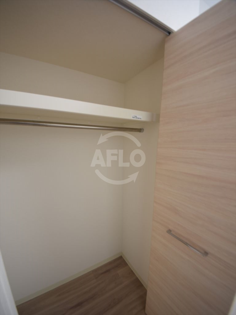 収納　プレサンス心斎橋レヨン　クローゼット