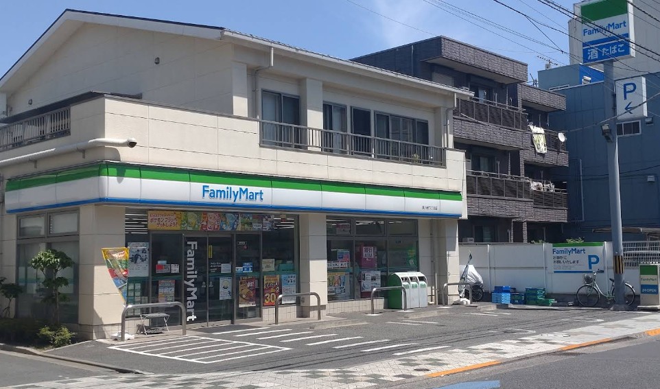コンビニ　ファミリーマート東小岩六丁目店（コンビニ）まで210m
