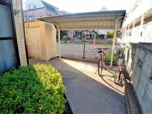 その他共有部分　駐輪場完備。