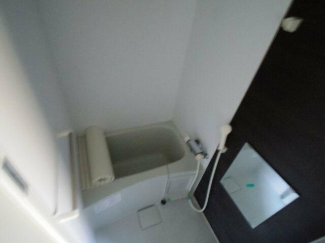 バス・シャワールーム　※他号室写真使用