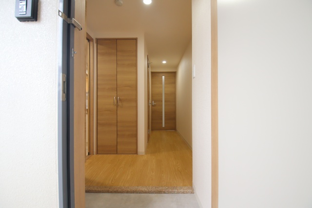 玄関　※別室の参考写真の為、現況優先です。