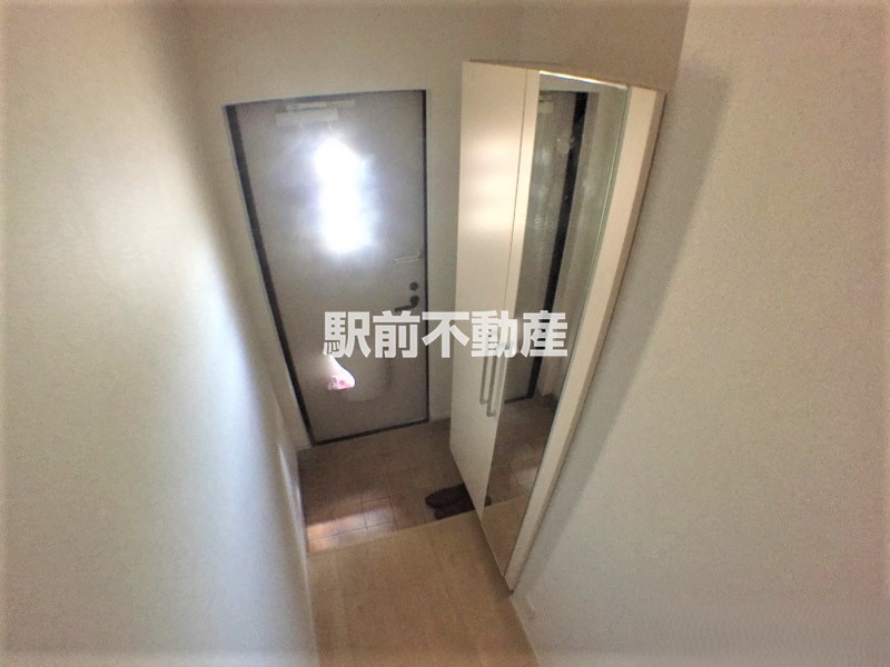 玄関　玄関収納あり