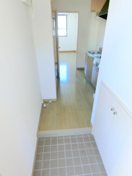 玄関　写真は別のお部屋のイメージです。現況優先