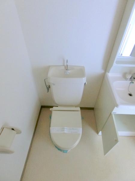 トイレ　写真は別のお部屋のイメージです。現況優先