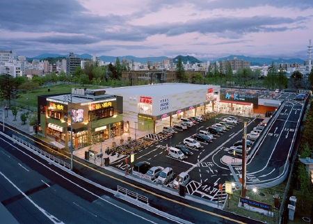 ショッピングセンター　アーバス東千田（ショッピングセンター）まで339m