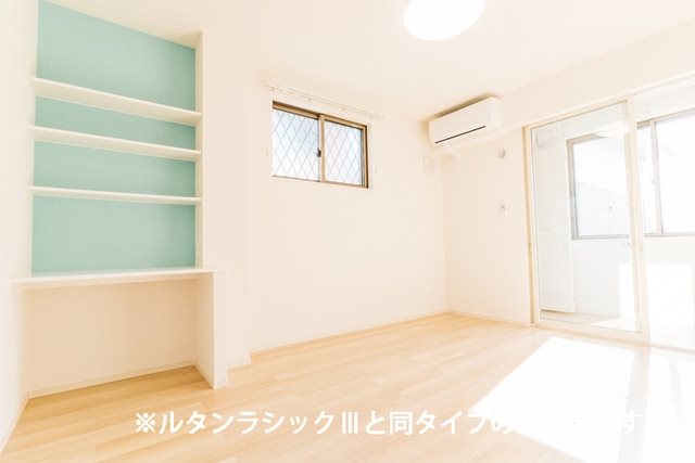 居室・リビング　同型タイプの参考写真になります。