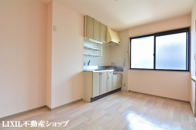 居室・リビング　６帖のダイニングキッチンです。