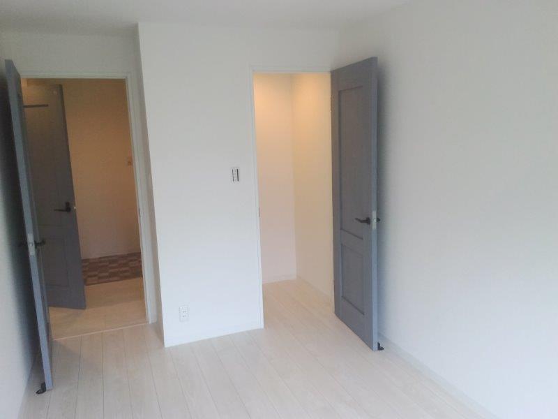 居室・リビング　個人の部屋や寝室として使える洋室です