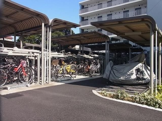 駐車場　★屋根付き駐輪場完備★