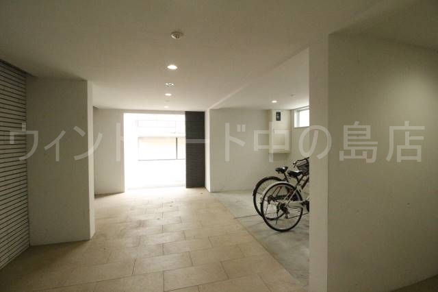 エントランス　詳細は、ウィンドワード中の島までご相談下さい。