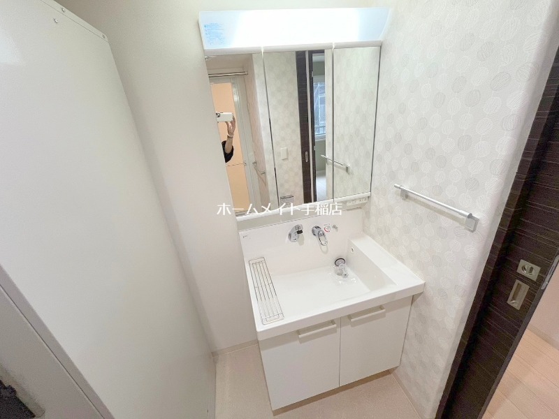 洗面設備　シャンプードレッサーで便利です♪