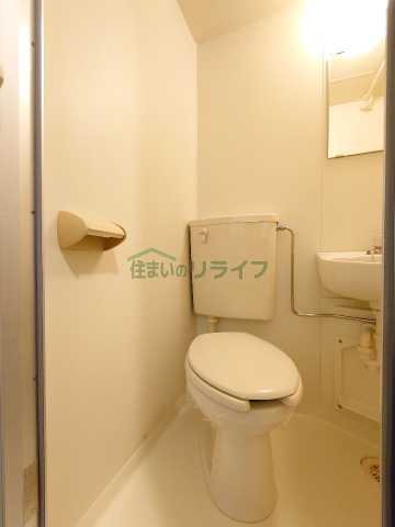 トイレ　別部屋の参考写真となります