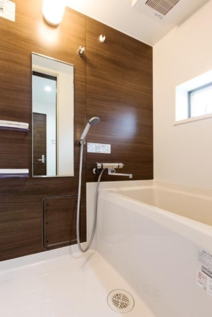 バス・シャワールーム　バスルーム