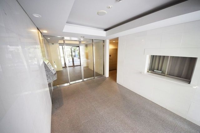 エントランス　エントランス