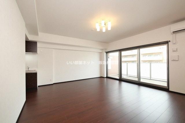 居室・リビング　同仕様写真となります。