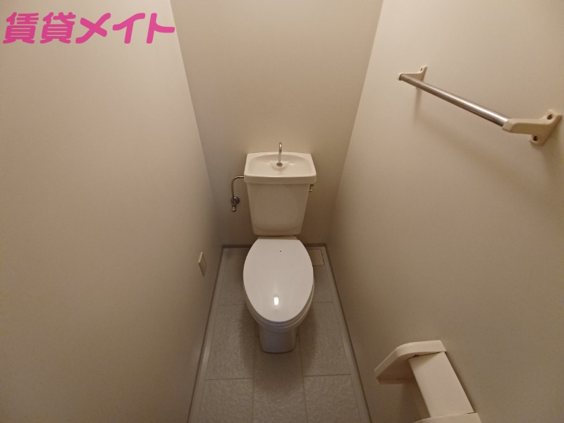 トイレ　別部屋参考写真です