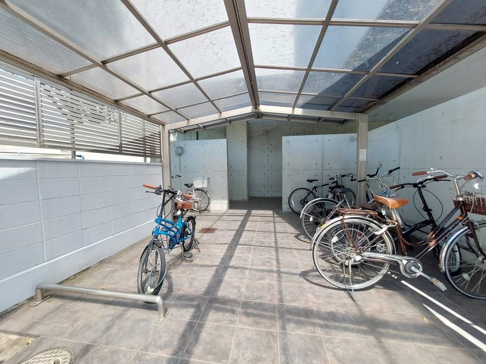 駐車場　駐輪場