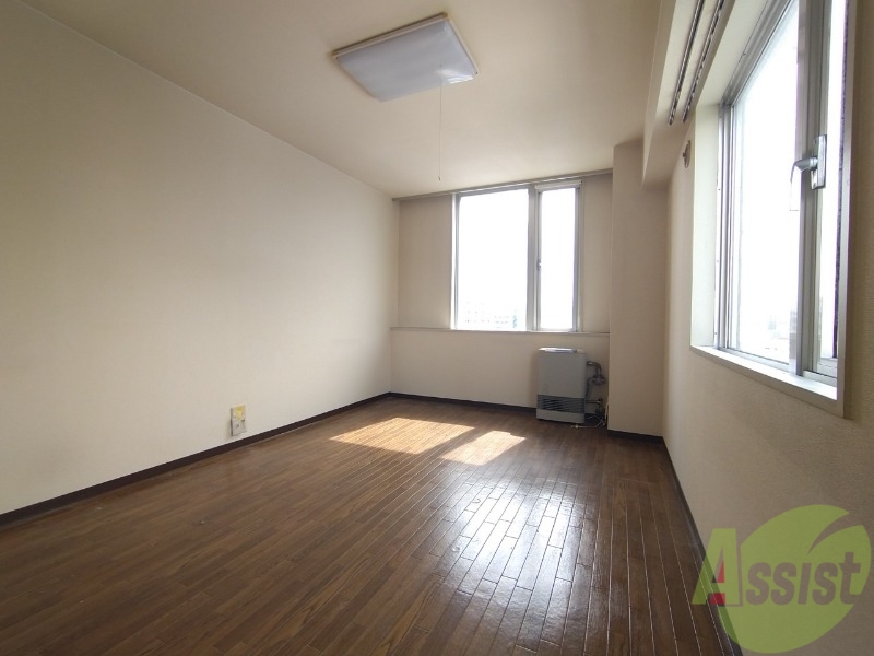 居室・リビング　広くてキレイなお部屋が広がっていて、充実した生活が送れそう。