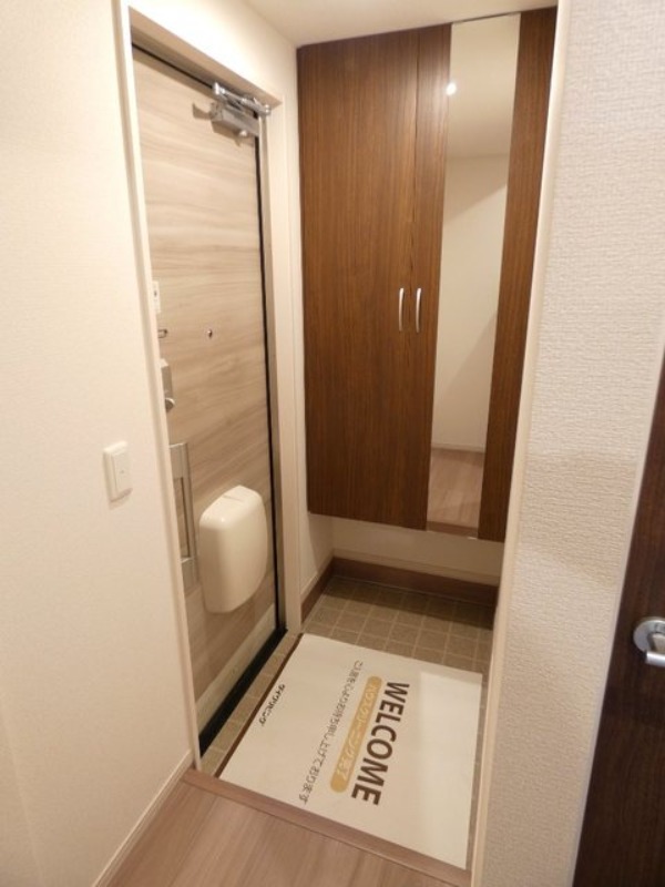 玄関　図面と現状に相違がある場合には現状を優先