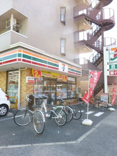 コンビニ　セブン－イレブン名古屋曙町３丁目店（コンビニ）まで438m