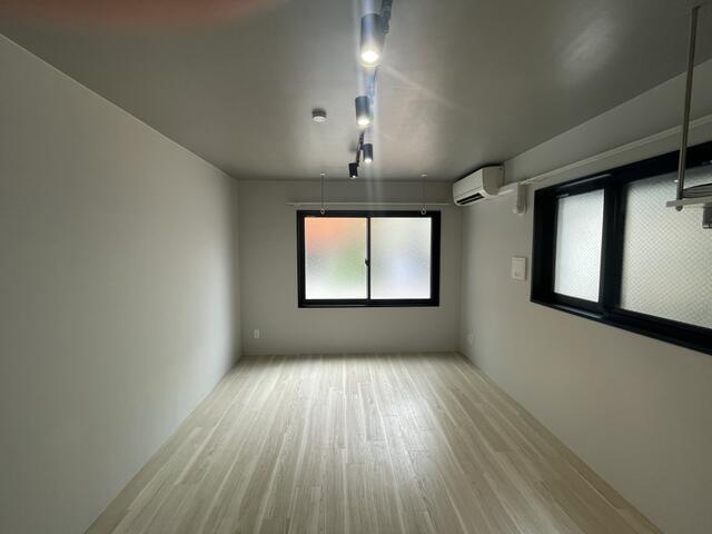 居室・リビング　?