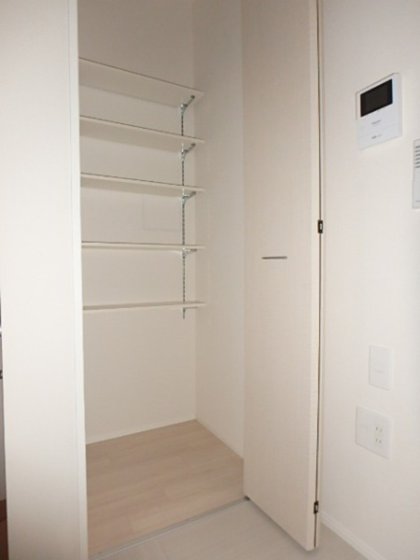 収納　図面と現状に相違がある場合には現状を優先