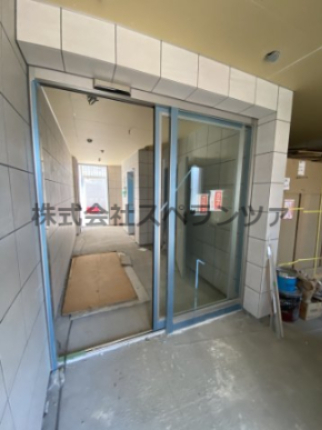 エントランス　建物の内部です
