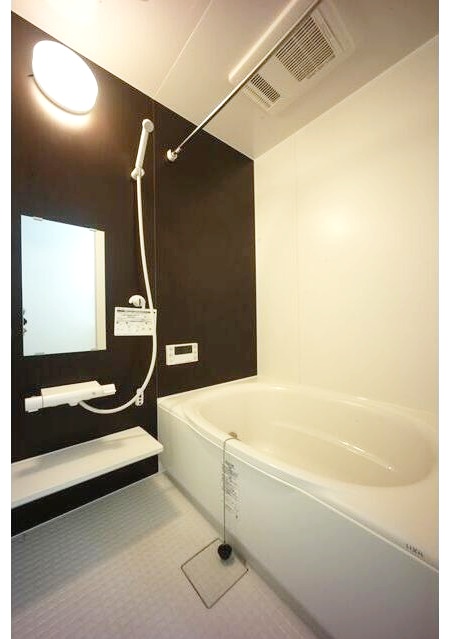 バス・シャワールーム　清潔感のある快適バスルーム♪